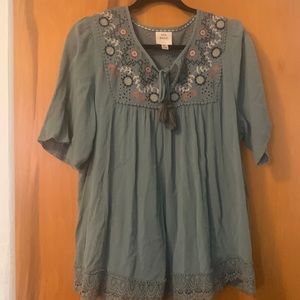 Women’s top sizeXL